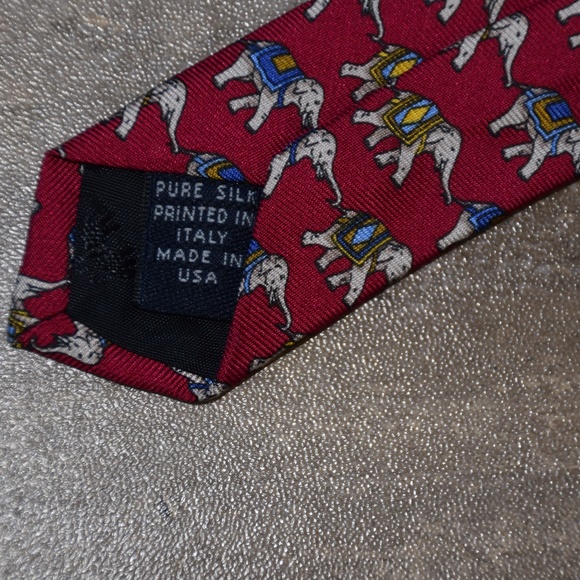Brooks Brothers Makers Circus Elephant Silk Tie - Picture 4 of 4